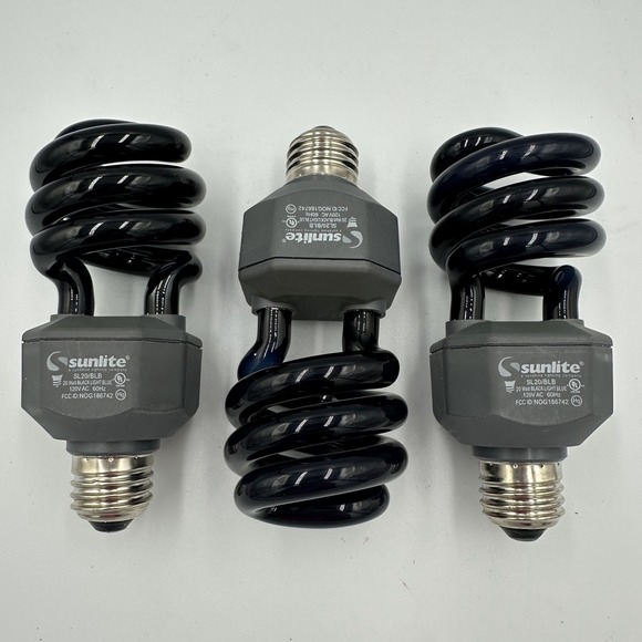 Lot of‎ 3 Sunlite SL20BLB 20 Watt Black Light Blue Spiral CFL Light Bulbs - Picture 3 of 4